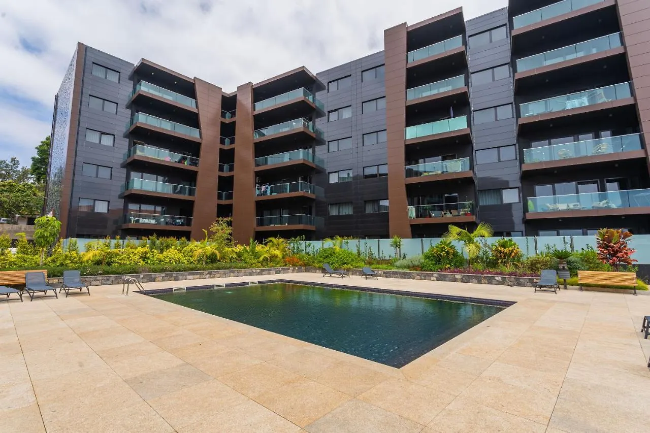Flh Funchal Balcony Flat With Pool Appartement  Funchal (Madeira)