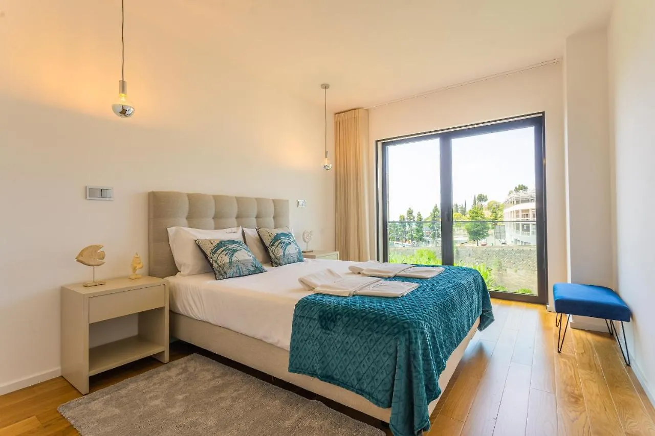 Flh Funchal Balcony Flat With Pool Appartement 0*, Funchal (Madeira)